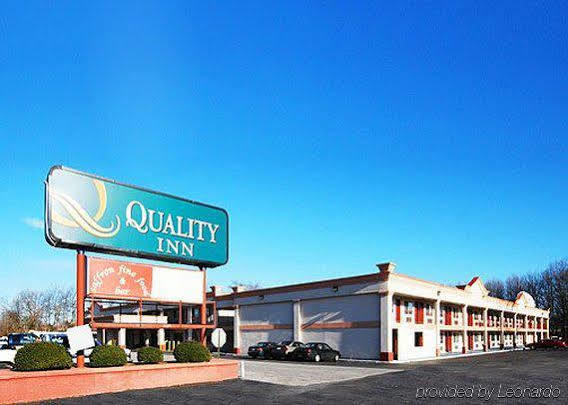 Super 8 By Wyndham Gloucester Gloucester City Buitenkant foto